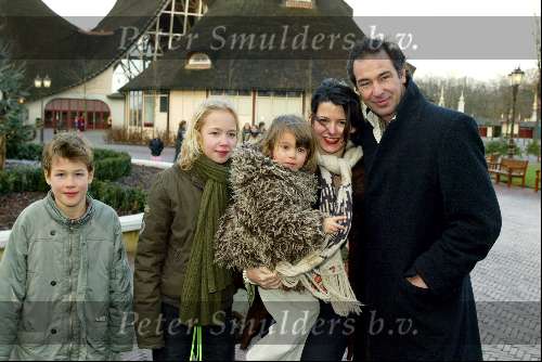 Kaatsheuvel 24 januari 2004
Premiere Doornroosje in de efteling. 
Erik de Vogel en Caroline de Bruin met kinderen