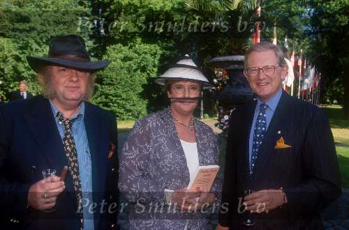 Breukelen 10 Juni 1998
Catherine Keyl met Pieter v Vollenhoven en Thijs v Leer