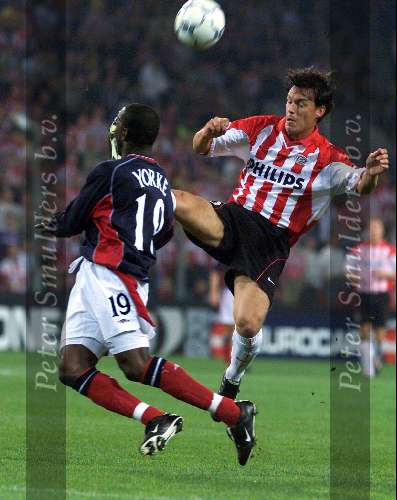 Eindhoven, 26 september 2000
Champions League
PSV-Manchester United, Eindstand 3-1
Chris v d Weerden met Dwight Yorke