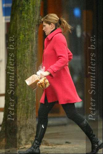 Amsterdam 24 januari 2004
Danielle Overgaag boodschappen doen