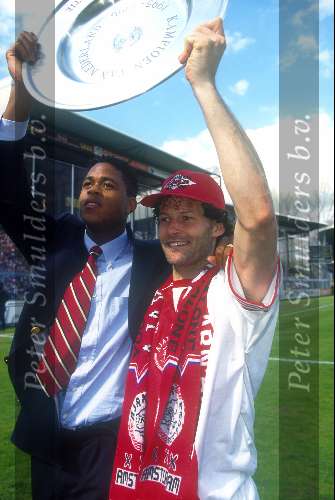 1996
Danny Blind en Patrick Kluiver met de Kampioensschaal