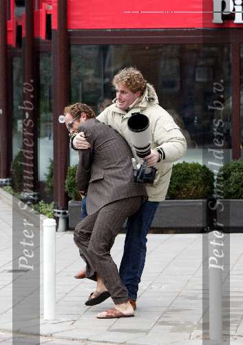 Amsterdam 26 januari 2004
Opnames film GAY. Fotograaf Edwin Smulders heeft ruzie met Hugo Metsers III