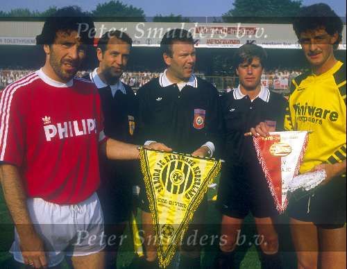 Tilburg 12 Mei 1988
Final KNVB Beker PSV-Roda JC 3-2
Erik Gerets en Ernie Brandts