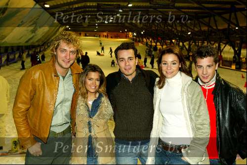 Zoetermeer 31 januari 2004
Fanclubdag van Costa in snowworld.
Kurt Rogiers, Silvie Meis Edgar Wurfbain Froukje de Both en Joey v d Velden