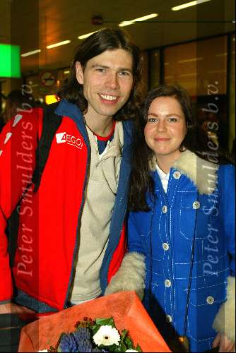 Schiphol 27 januari 2004
Aankomst op Schiphol van  Gerard v Velde. gerard met vriendin.