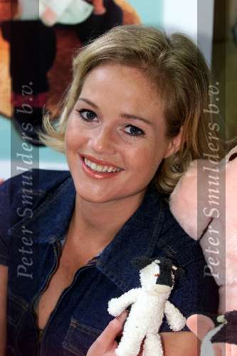 Guusje Nederhorst , shoppen in Amsterdam.