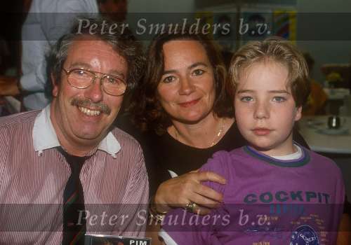 Hilde v Dijk samen met haar man Louis v Dijk en jongste zoontje 1989