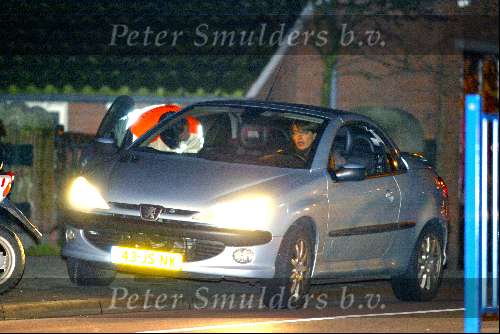 Amsterdam 21 januari 2004
Irene v d Laar wordt met haar Peugeot Cabrio aangehouden door Politieagent