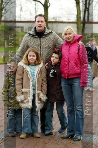 Kaatsheuvel 24 januari 2004
Premiere Doornroosje in de efteling. 
Jochem v Gelder met vrouw en kinderen