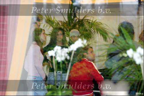 Den Dolder 22 januari 2004
Idols finalisten oefenen met Marco Borsato in Best Western Hotel Den Dolder. John Ewbank