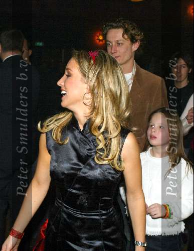 Kaatsheuvel 24 januari 2004
Premiere Doornroosje in de efteling. K3 met vriend