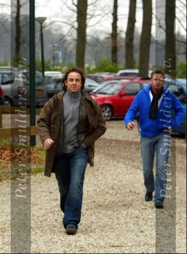 Den Dolder 22 januari 2004
Idols finalisten oefenen met Marco Borsato in Best Western Hotel Den Dolder.