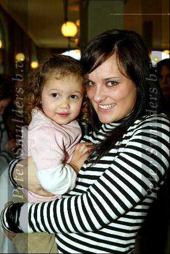 Kaatsheuvel 24 januari 2004
Premiere Doornroosje in de efteling. 
Marieke v Ginneken met fan
