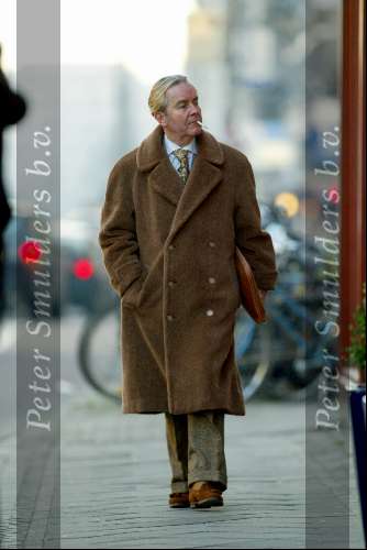 Amsterdam 23 januari 2004
Advocaat Piet Doedens met sigaret op straat
