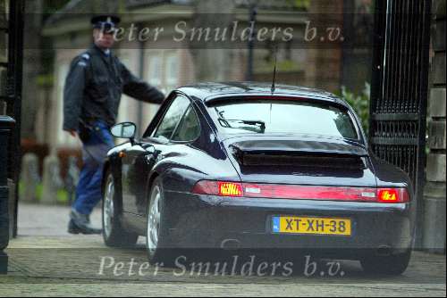 Den Haag17 januari 2004
Prins Friso en Mabel Wisse Smit in Porsche 911 bij paleis