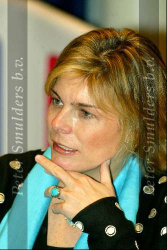 Amsterdam 19 januari 2004
Prinses Laurentien (zwanger) opent het nieuwe IBM pand in Amsterdam. Laurentien met middelvinger