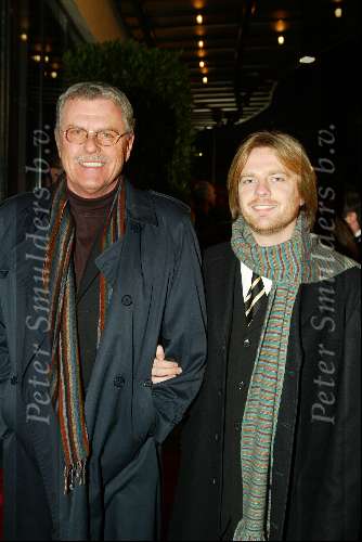 Scheveningen 12 januari 2003
100 jarig bestaan circustheater.
Robert Long met vriend