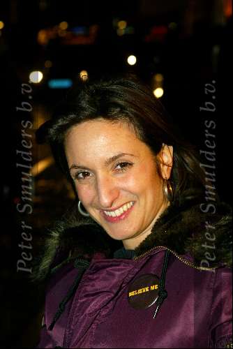 Amsterdam 15 januari 2003
Red de Oerang Oetang.  
Sabine Koning