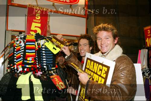 Amsterdam 15 januari 2003
Red de Oerang Oetang.
Sander Jansons en Jeroen Biegstraten