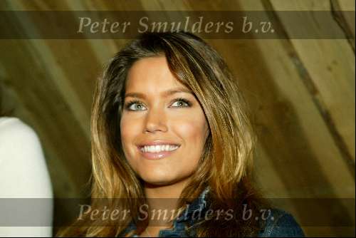 Zoetermeer 31 januari 2004
Fanclubdag van Costa in snowworld.
Silvie Meis