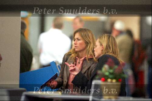 Amsterdam 2 januari 2003
Wendy v Dijk met haar zoontje Sem en een vriendin op Schiphol.