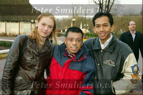 Kaatsheuvel 24 januari 2004
Premiere Doornroosje in de efteling. 
Wibi Soerjadi met broer met vriendin