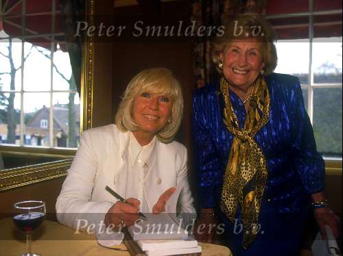Willeke Alberti met haar moeder Ria Alberti