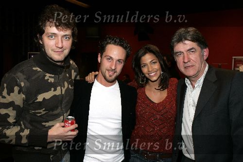 Hilversum 6 januari 2005
Aktie  555 voor azie in studio 22.
Bartho Braat Touriya Christoph Haddad en ....