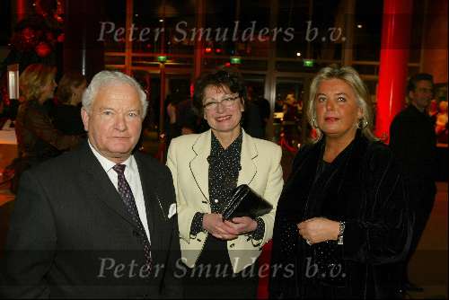 Breda 16 december 2002
Princess kerstborrel  2002
Bram Moszkowicz met vrouw en els Ouborg