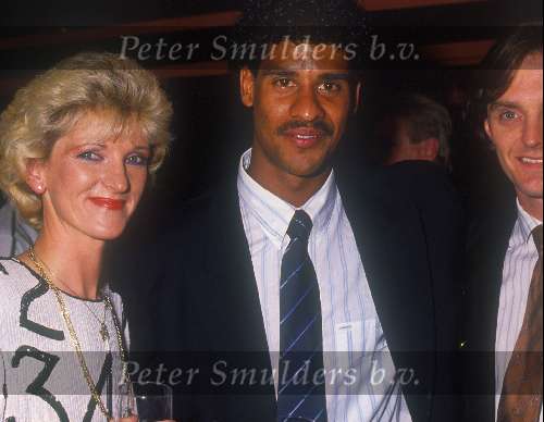 Richard Smith met Frank rijkaard en Tineke Schouten
Feest na afloop Finale in munchen 1988