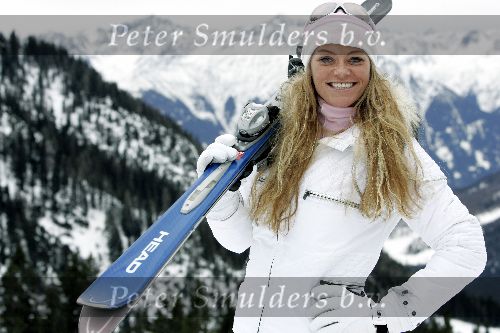 Seefeld 18 januari 2005
Princee opening hotel.
Inge de Bruijn met ski\'s
Wintersport en Sneeuw