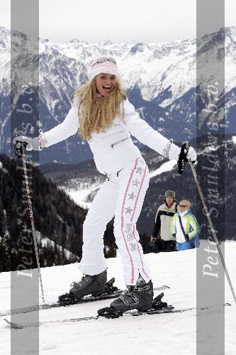 Seefeld 18 januari 2005
Princee opening hotel.
Inge de Bruijn op ski\'s