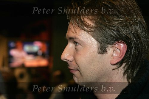 Hilversum 6 januari 2005
Aktie  555 voor azie in studio 22.
Jeroen Kijkindevegte