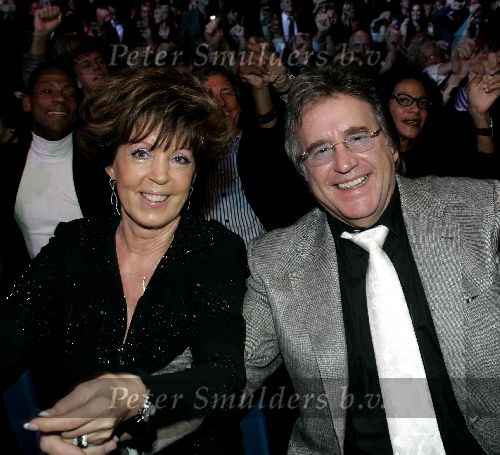 Rotterdam 6 december 2004
Optreden Gerard Joling in Ahoy.
Lee Towers met vrouw Laura