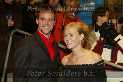 Amsterdam 11 december 2002
Premiere Lord of the rings II
Liesbeth Kamerling met vriend