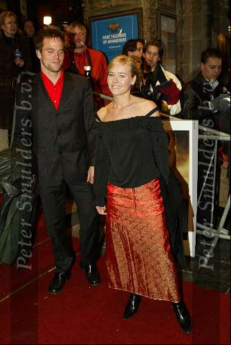 Amsterdam 11 december 2002
Premiere Lord of the rings II
Liesbeth Kamerling met vriend