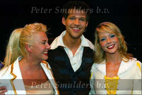 Breda 16 december 2002
Princess kerstborrel  2002
Hoofdrolspeelster Chantal Janzen 
Loekie Knol