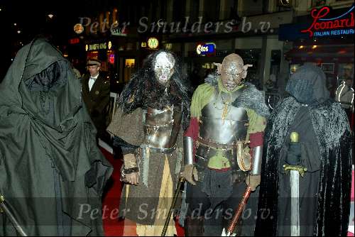 Amsterdam 11 december 2002
Premiere Lord of the rings II
Bill v Dijk met vrouw