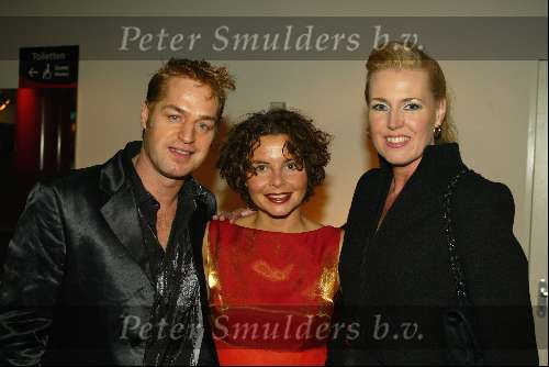 Breda 16 december 2002
Princess kerstborrel  2002
Tony Neef Maaike Widdershoven en Monique Collignon