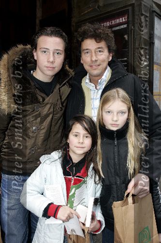 Amsterdam 4 december 2004
Premiere Erik of het klein insectenboek in Tuschinski.
Marc Klein Essink met kinderen