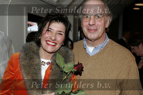 Ouderkerk aan de Amstel 2 december 2004
Presentatie boek Cas Spijkers.
Vader Winston Gersctanowitz met vriendin Miriam Slaats