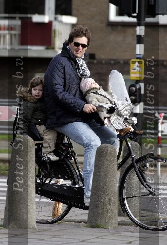 Amsterdam 23 januari 2005
Reinout Oerlemans met kinderen op fiets