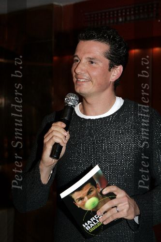 Amsterdam 20 januari 2005
Presentatie boek Richard Krajicek in vak zuid.



Peter Smulders bv