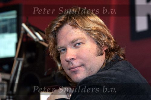 Hilversum 6 januari 2005
Aktie  555 voor azie in studio 22.
Robert Jensen