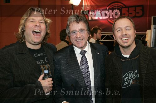 Hilversum 6 januari 2005
Aktie  555 voor azie in studio 22.
Robert Jensen en Lee Towers  en Edwin Evers