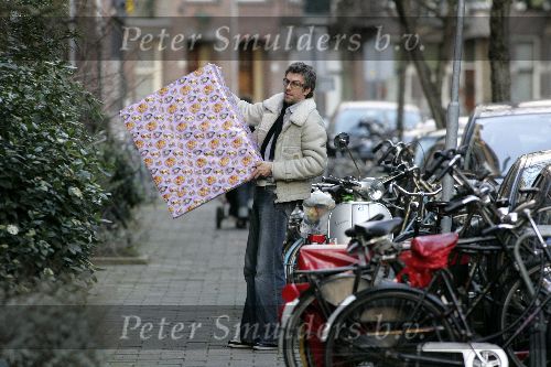 Amsterdam 21 januari 2005
Ruud  de Wild met zonnebril
