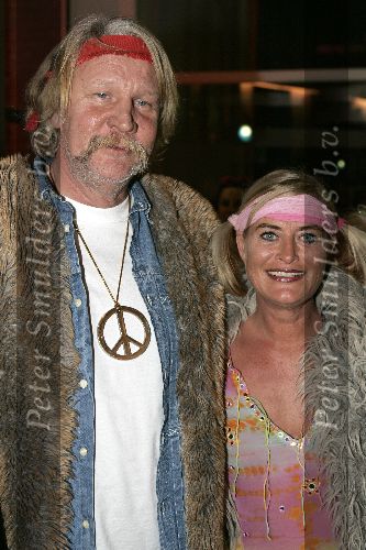 Nijmegen 26 januari 2005
Premiere mucical Hair in Nijmegen.
Vivian Boelen met een vriend