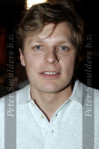 Hilversum 6 januari 2005
Aktie  555 voor azie in studio 22.
Youri Mulder