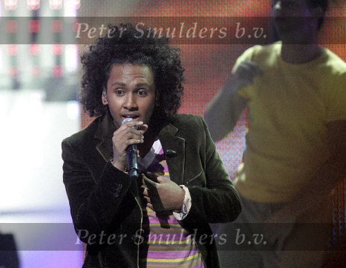 Hilversum, 7 Januari 2006 Studio 22
2e Finaleronde Idols 2006
Aaron Idols