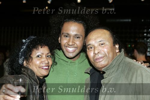 Hilversum, 7 Januari 2006 Studio 22
2e Finaleronde Idols 2006
aaron Idols met zijn ouders